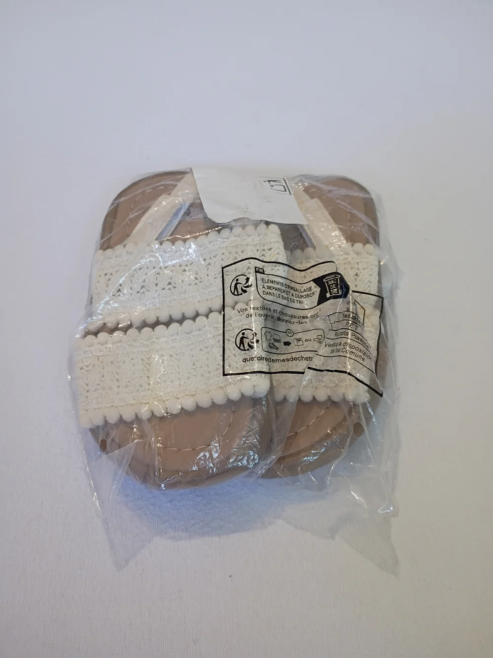 GojoGolo white crochet